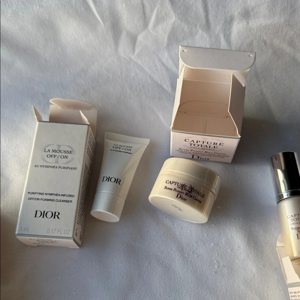 Dior Prestige and Capture Skincare Set in Gold and White - Picture 9 of 10